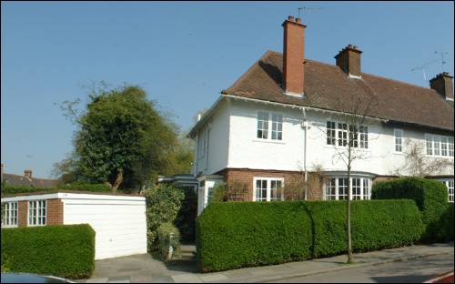 114 Hampstead Way